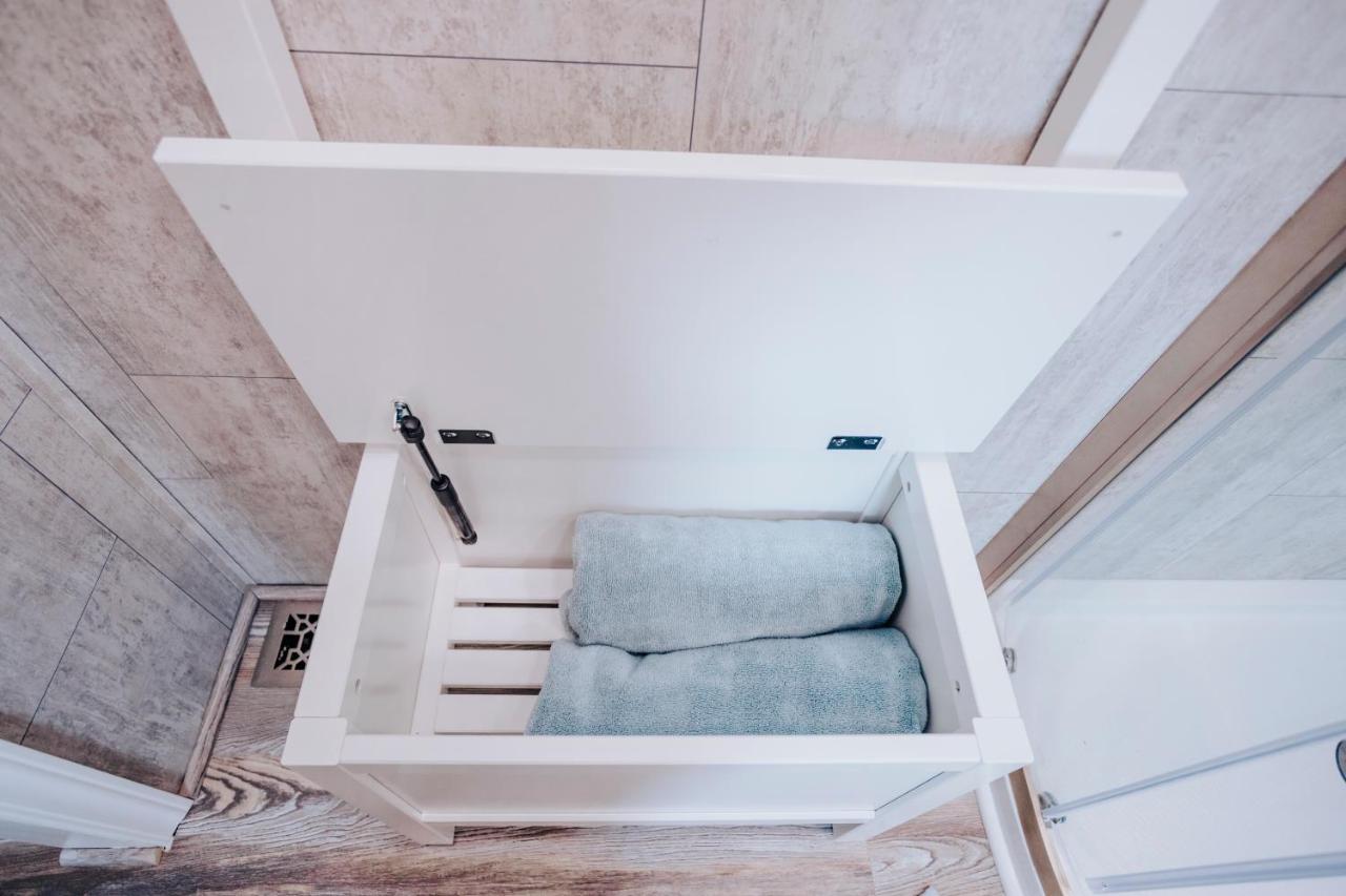 Modern & Cozy Stand-Alone Apartment - Perfect Stay 페인티드포스트 외부 사진